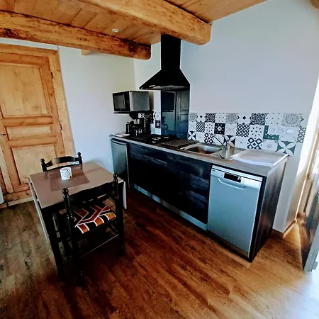 Chez Francine La Chenevière * Saint-Rémy-de-Chargnat